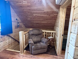 Interior - Cabin 2 on The Willow Reservoir (Hazelhurst)