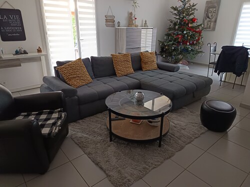 Rent room individually in guest house