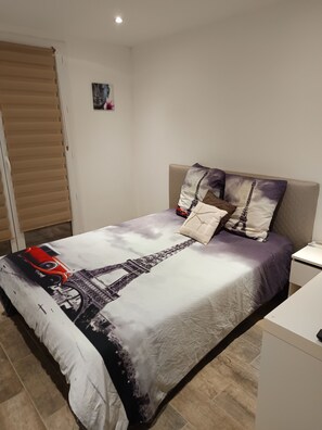 Room - Rent room individually in guest house (Pia)