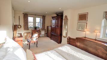 3 bedrooms, individually decorated, individually furnished, free WiFi