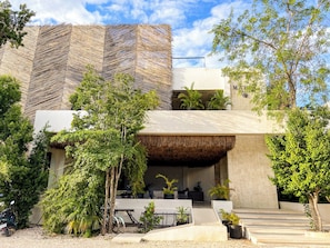 Mặt tiền nơi lưu trú