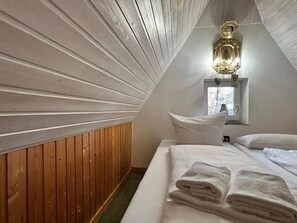 Free WiFi, bed sheets - Vacation apartment Fasane_EG outside (Nebel)