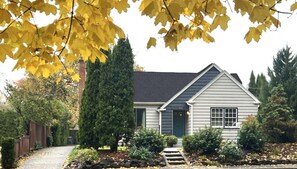 Exterior - Black Walnut House @ Pioneer Park + W2 Central (Walla Walla)