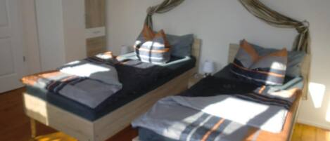 Free WiFi, bed sheets