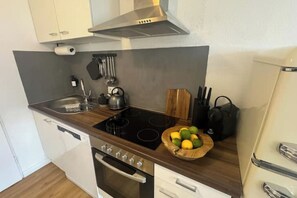 Private kitchen - Beachfront Escape - First beach row (Scharbeutz)