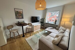 Living area - Beachfront Escape - First beach row (Scharbeutz)