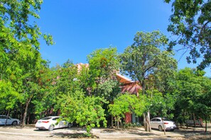 Fachada de la propiedad