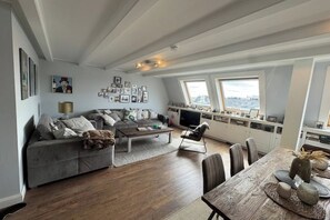 Living area - City Residence H14 - prime location (Hamburg)