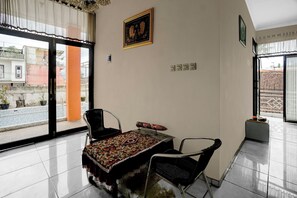 Interior detail - Hotel O near Jatim Park 3 formerly Srika (Batu)