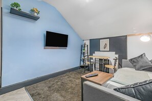 Living area - Modern 1 Bed - Near City Centre  (Manchester)