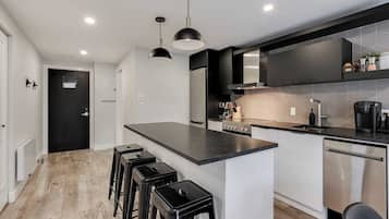 Căn hộ, ban công, quang cảnh núi | Bếp riêng