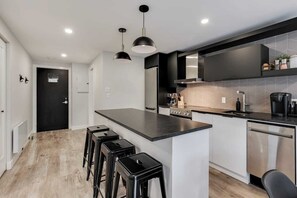 Apartment, Balcony, Mountain View | Private kitchen - Le PanoramiK by Gestion ELITE (Mont-Tremblant)