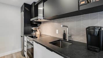 Apartment, Balcony, Mountain View | Private kitchen | Coffee/tea maker