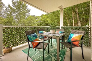 Apartamento, balcón, vistas a la montaña | Terraza o patio