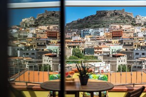 Interior - Shardana Penthouse: Large Terrace Sea View and Medieval Castle (Castelsardo)