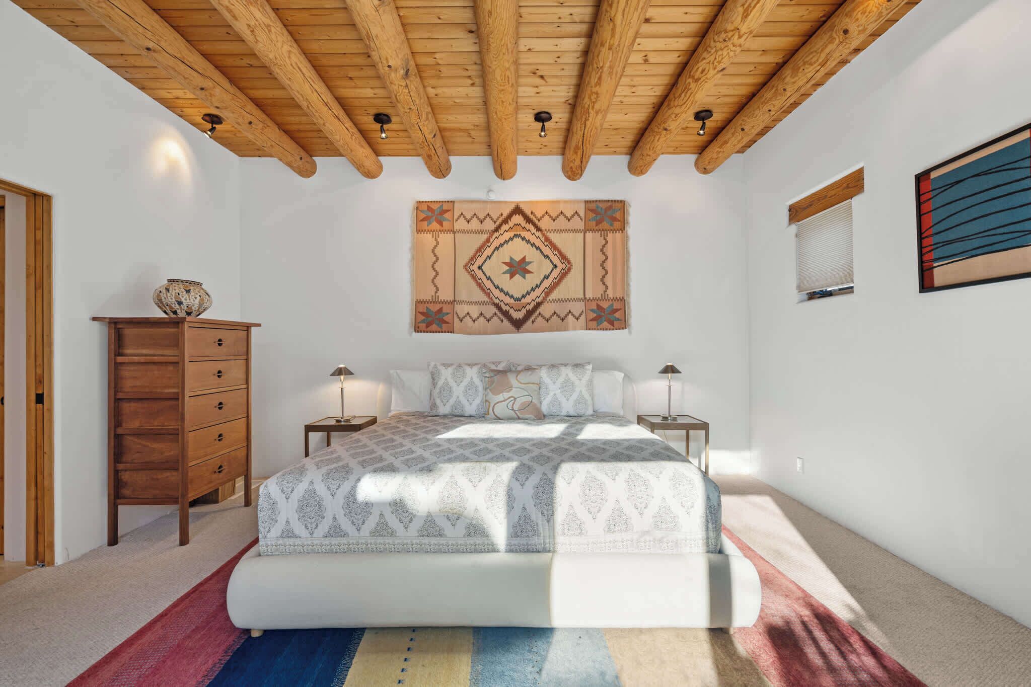 3 bedrooms, desk, iron/ironing board, WiFi