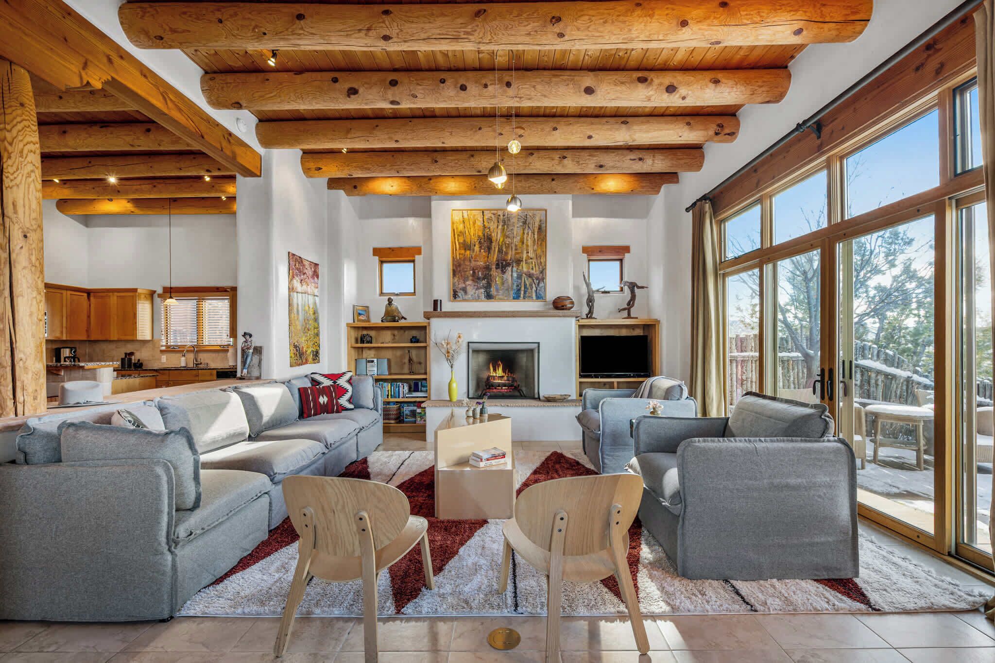 电视、壁炉、办公室