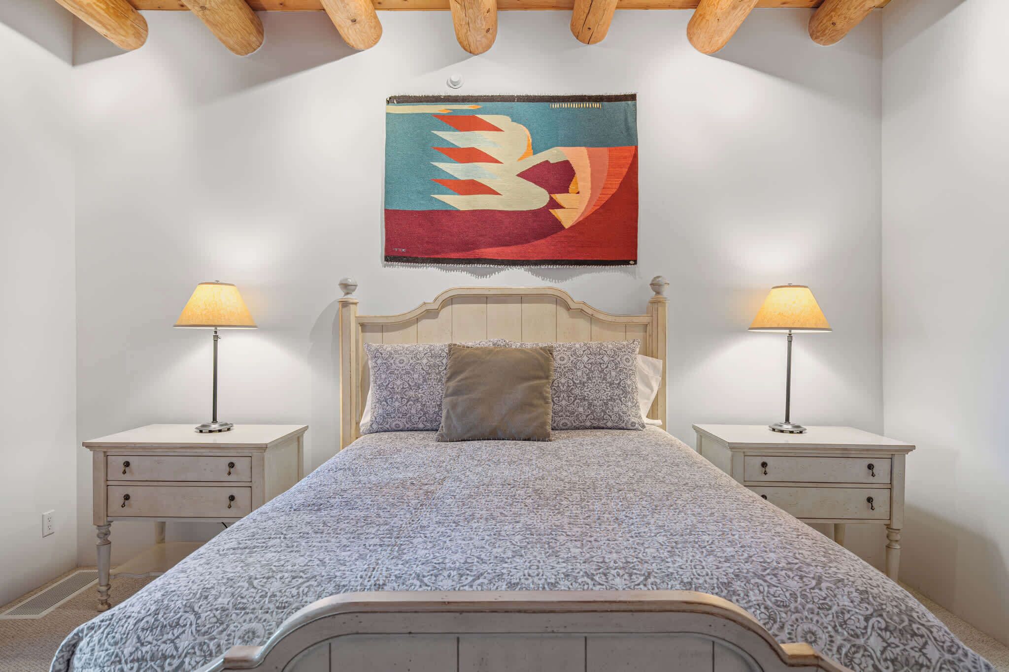 Desk, iron/ironing board, WiFi, bed sheets