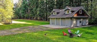 Cozy 2-bedroom LAKE HOUSE in charming Cougar with cool AC