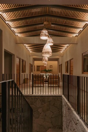 Interior - Hotel Bravo (Valle de Bravo)