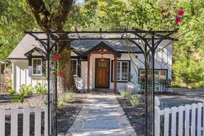 Exterior - Modern Organic 3BR Oasis w/ Creek&Near State Park (Kenwood)