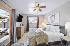 2 bedrooms, iron/ironing board, free WiFi, bed sheets - Central Coeur d'Alene Home w/ Patio & Easy Access to Lake (Coeur d'Alene)