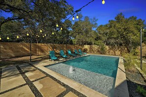 Pool - Spacious 7-Bedroom Compound w 2 Large POOLS, Fire-pit, Grill & fully-fenced yard (Austin)