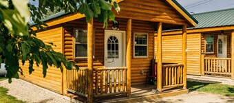Rustic Ridge Cabin 2, Charming Dayton Retreat (3 Options!)