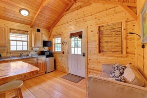 TV, offices - Rustic Ridge Cabins, Charming Dayton Retreat (3 Options!) (Dayton)