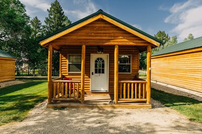 Rustic Ridge Cabins, Charming Retreat (3 Options!)