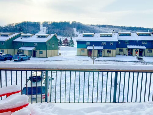 Alpine Retreat - Ski & Golf Across From Hill - Full Townhouse - Fully Stocked