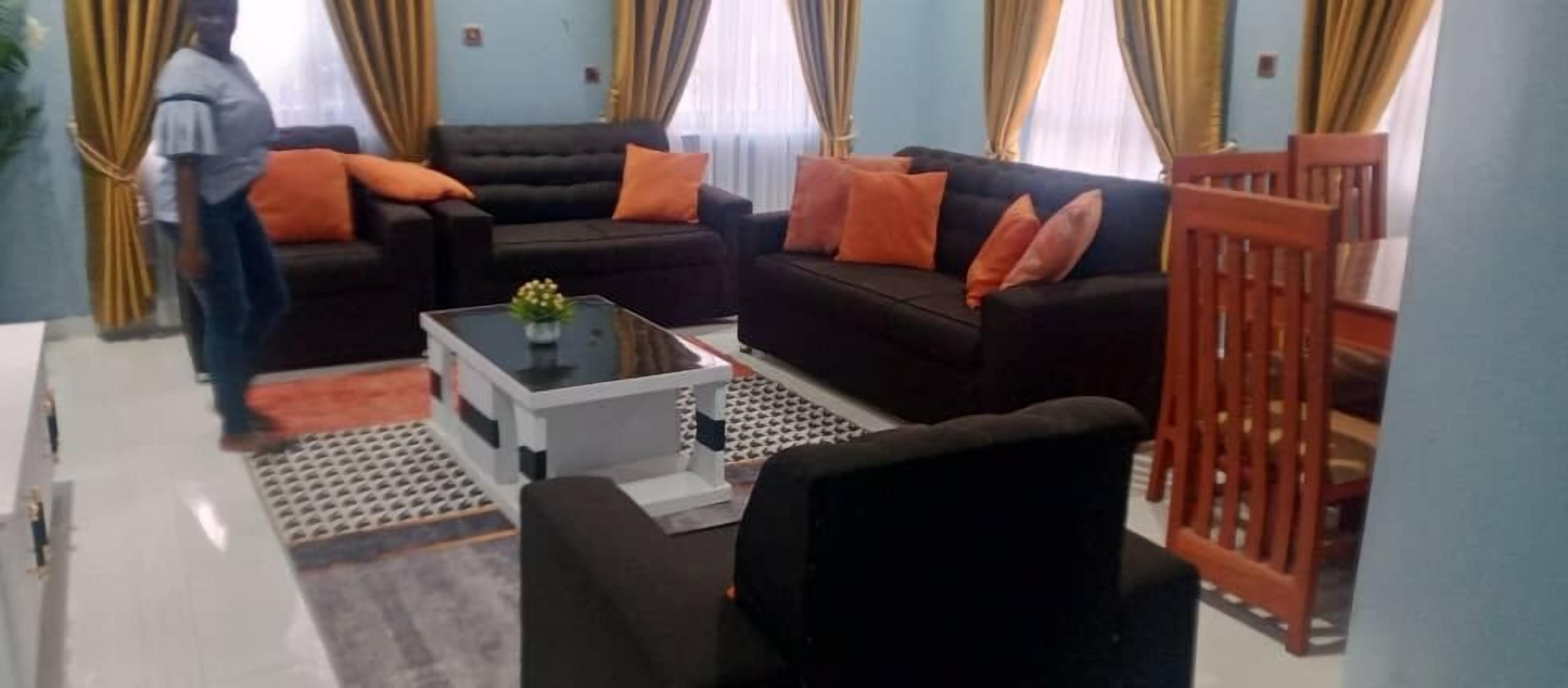 شقة - ٣ غرف نوم - مكيّف هواء - في الطابق  الأرضي | منطقة المعيشة