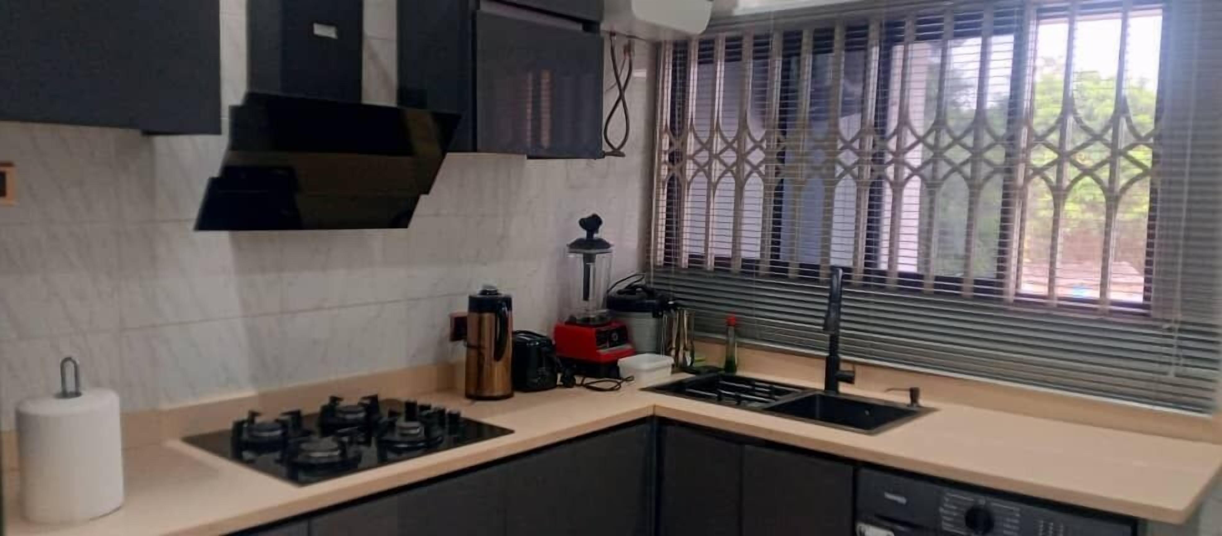 Apartment, 3 Bedrooms, Air conditioning, Ground Floor | Private kitchen