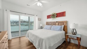 Free WiFi, bed sheets - Wow Views! Robin’s Resort-Unit 222•3BR•2 Pools•Boat Slip (Osage Beach)