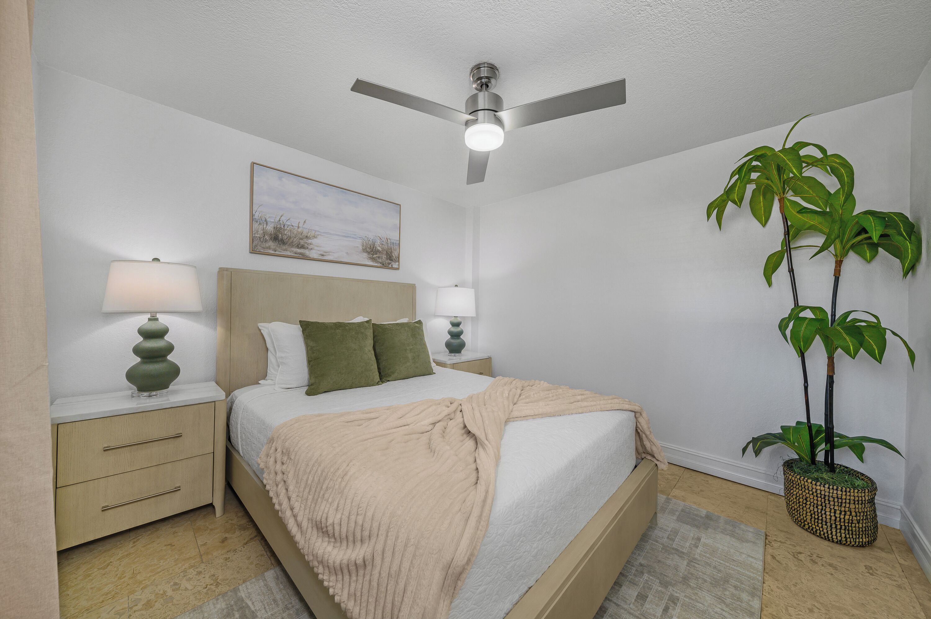 Iron/ironing board, WiFi, bed sheets