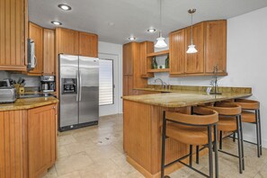 ميكروويف، فرن، موقد طهي مسطح، غسالة أطباق