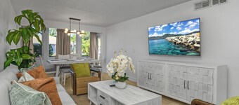 Oasis of Naples – Beach & Downtown Haven