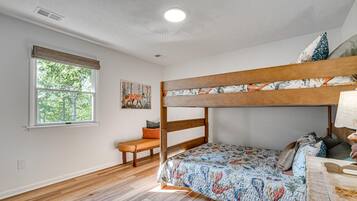 Fer et planche Ă repasser, lit parapluie, Wi-Fi gratuit, draps fournis