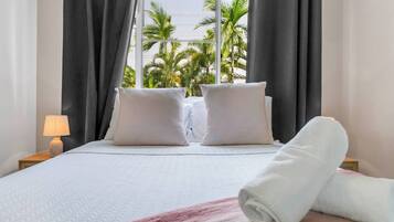 Iron/ironing board, WiFi, bed sheets