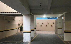 Property grounds - Home in Maré, 30 meters from the beach - Pet friendly, large and private garage! South English (Florianópolis)