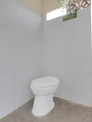 Bathroom - OYO 95057 Abe Homestay (Yogyakarta)