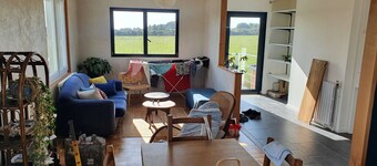 Large 7-bedroom house with sea view