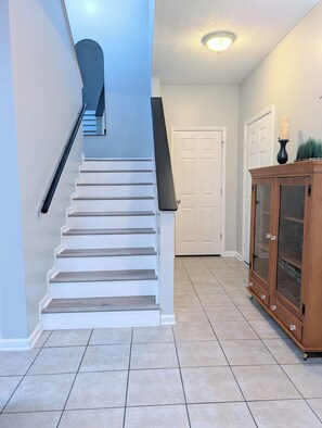 Interior - Southern Comfort Townhome (Enterprise)