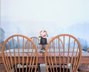 Dining - Southern Comfort Townhome (Enterprise)