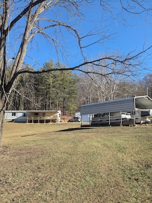 Exterior - Cozy 2-bedroom lakeside home! (Malta)