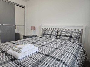 2 bedrooms, WiFi, bed sheets