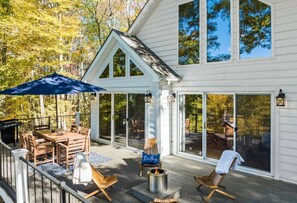 Outdoor dining - Sunset Ridge-Gorgeous! Breathtaking Views! Hot Tub (Waynesville)