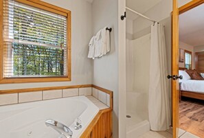 Hair dryer - Sunset Ridge-Gorgeous! Breathtaking Views! Hot Tub (Waynesville)