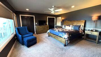 Työpöytä, silitysrauta/-lauta, vauvan matkasänky, ilmainen Wi-Fi