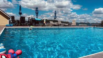 Ulkouima-allas, lämmitetty uima-allas